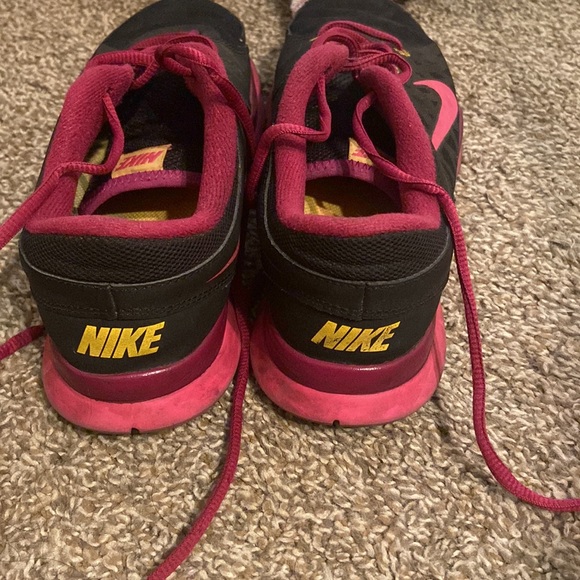 Nike Training Shoes - Picture 2 of 2